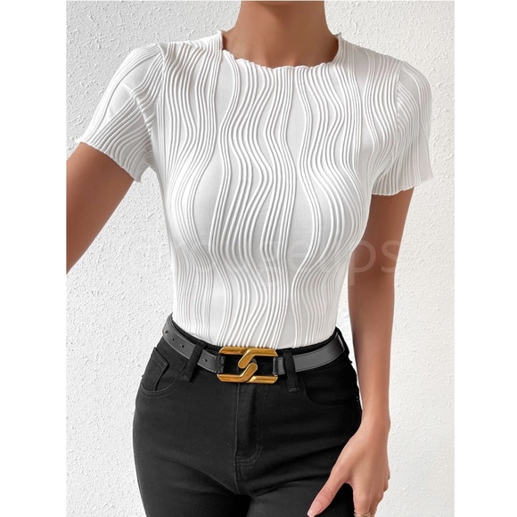 Textured White Short Sleeve Fitted Tee Shirt Top - Picture 4 of 10